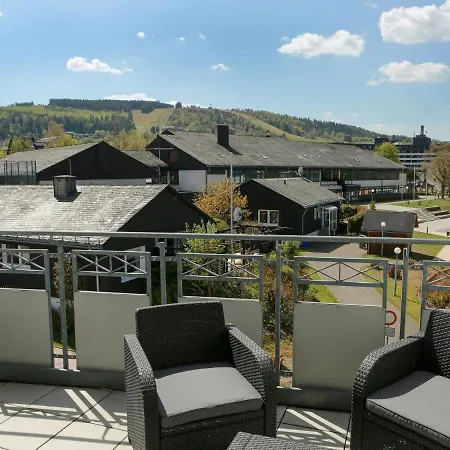 Mit Balkon Und Toller Aussicht