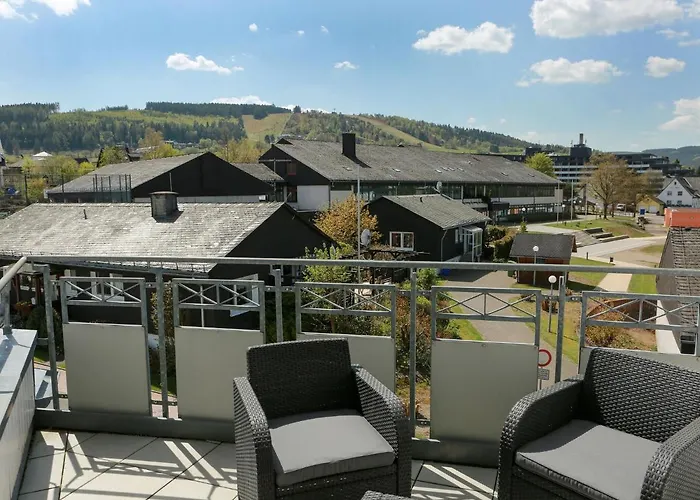 Mit Balkon Und Toller Aussicht