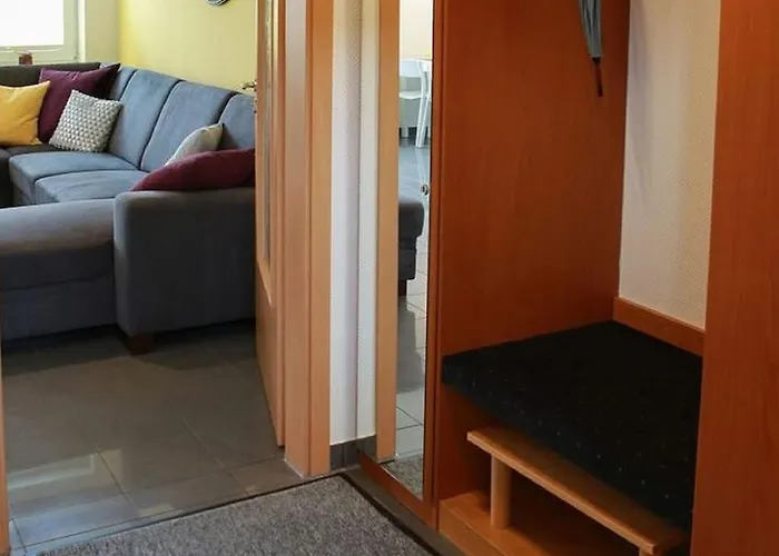 Mit Balkon Und Toller Aussicht